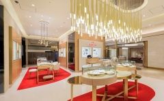 「オメガブティック阪急うめだ本店」、2026年3月20日(金)リニューアルオープン。新デザイン要素を取り入れ、“ムーンラウンジ”も新設しより上質に。歌舞伎俳優、片岡千之助さんがプレオープンに登場