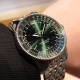深みのあるグリーンダイヤルの ナビタイマー オートマチック 41 A17326361L1A1 【在庫あり】