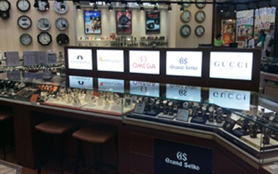 山城時計店 具志川メインシティ店 ブランド腕時計の正規販売店紹介サイトgressive グレッシブ