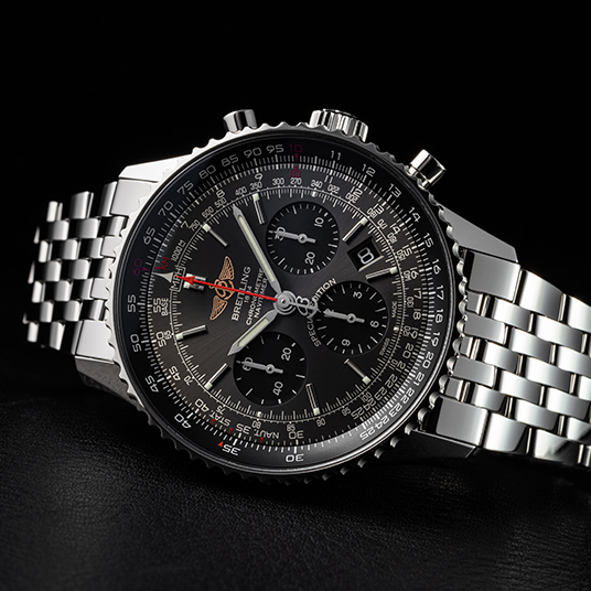 ナビタイマー B01 クロノグラフ 43 ジャパンエディション(NAVITIMER B01 CHRONOGRAPH 43 JAPAN EDITION)
