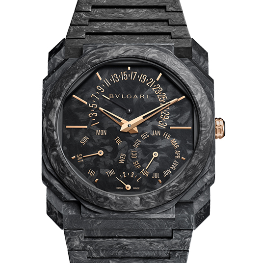 オクト フィニッシモ カーボンゴールド パーペチュアルカレンダー(OCTO FINISSIMO CARBON GOLD PERPETUAL CALENDAR)