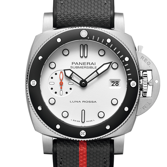 サブマーシブル ルナ・ロッサ(Submersible Luna Rossa)