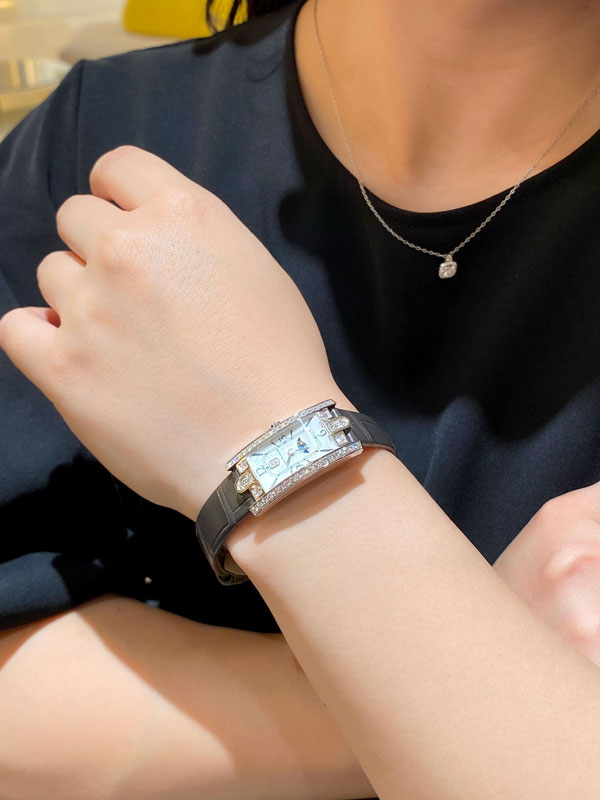 HASSIN ブログ【HARRYWINSTON】ハリーウィンストン／AVCQMP16WW001