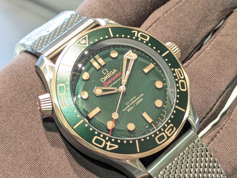  【オメガ】もうすぐクリスマス！今こそ選ぶべきモデルはこの一本！_シーマスター ダイバー300M_210.92.42.20.10.00﻿1
