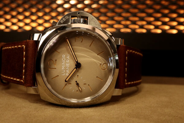  【実機レビュー】パネライ PAM01735　”トロピカルダイアル×47mm” これはストーリーのある時計です。