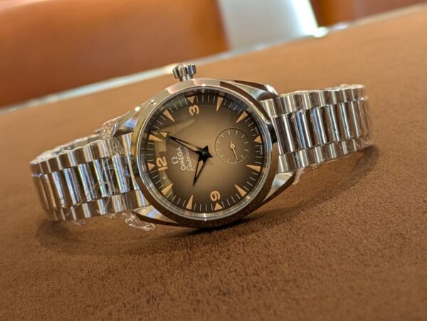  【オメガ】伝説的人気モデルが刷新されて新登場！シブイ大人なモデルで決まり！！_レイルマスター_235.10.38.20.13.001