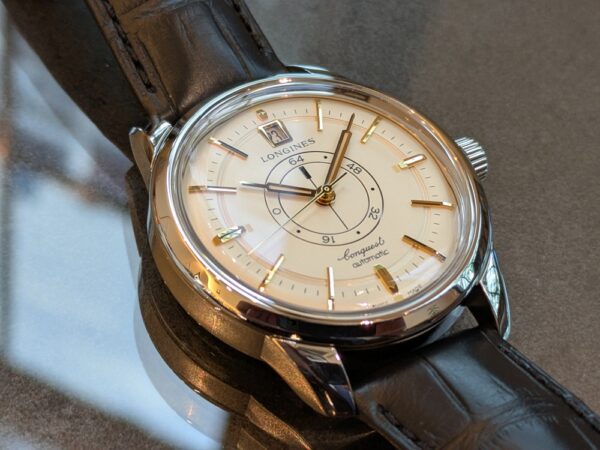  【ロンジン】さりげなく身に纏うエレガンス_コンクエスト ヘリテージ セントラル パワーリザーブ_Ｌ１６４８４７８２