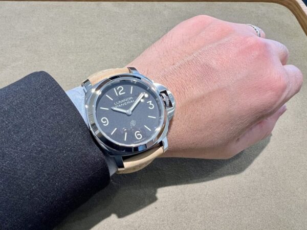 【 パネライ 】実に半年ぶりの入荷！シンプルなルミノールを選ぶなら！PAM01086 ルミノール ベース ロゴ – 44mm！！