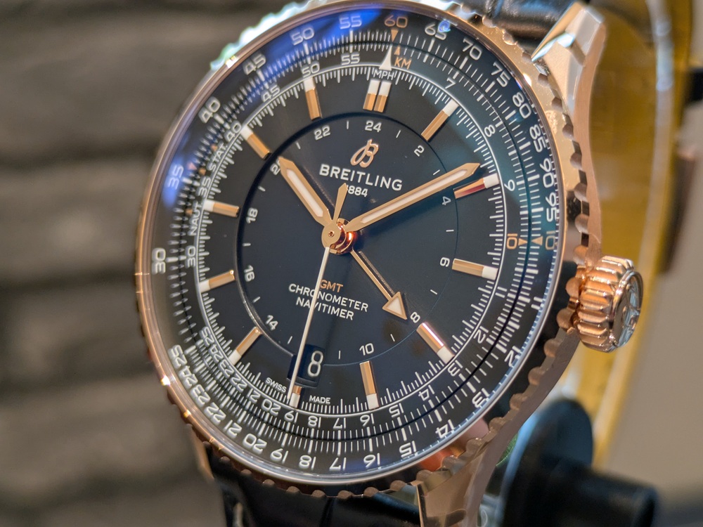 【ブライトリング】クロノグラフじゃなくてもいいかも?大人の色気溢れるナビタイマー オートマチック GMT 41 ジャパンリミテッド_R323101A1B1P1
