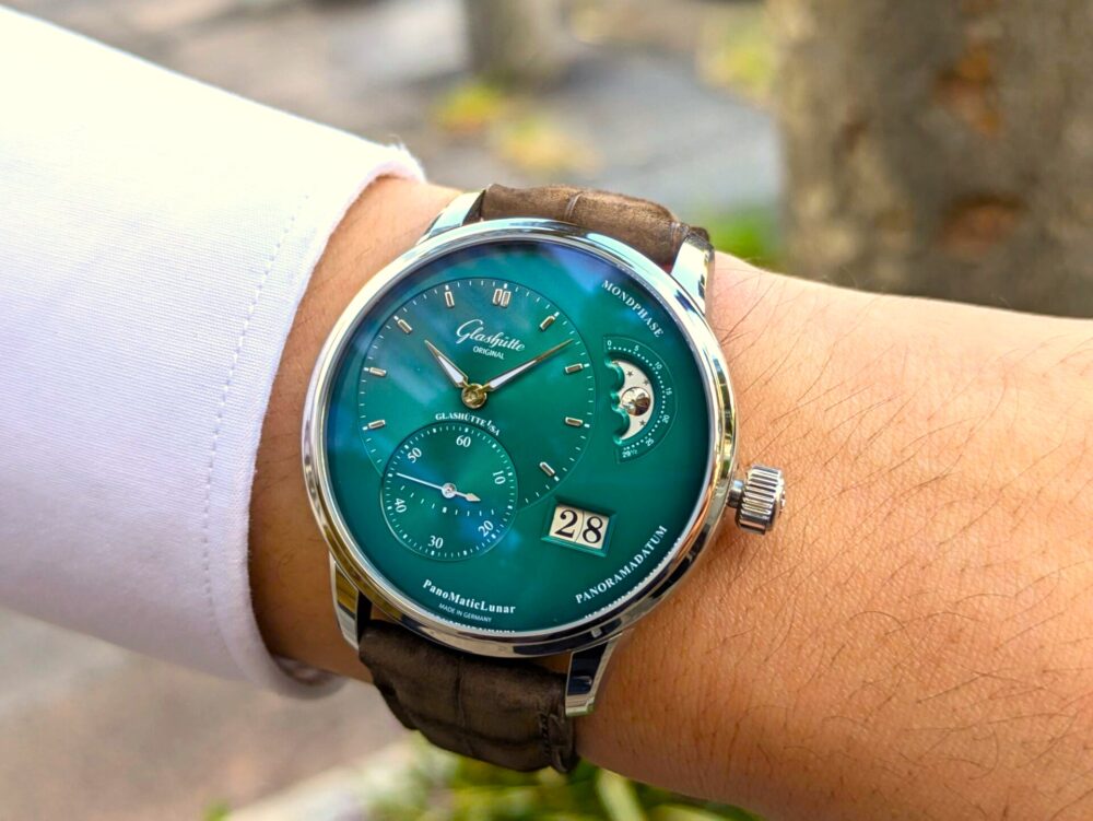 【グラスヒュッテ・オリジナル】ドイツ高級時計の品格と遊び心！大人の手元に映える魅惑的なグリーン_パノマティックルナ_19002133262