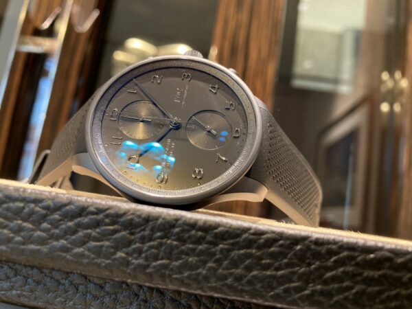 【IWC】本日入荷！！超希少な新作ポルトギーゼを見逃すな！_ポルトギーゼ クロノグラフ セラタニウム_IW371631