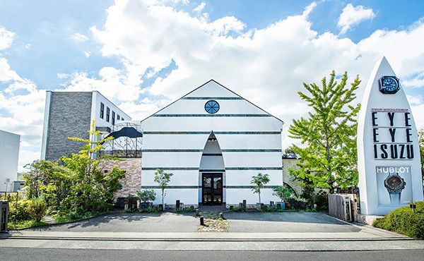 現代時計界の至宝 ヴィアネイ・ハルター、ルイ・エラール CEO マニュエル・エムシュとともに来日。「ルイ・エラール × ヴィアネイ・ハルター ワールドツアー ジャパンモデル」お披露目イベントを2025年9月23日に香川県の名店「アイアイイスズ本店」にて開催。