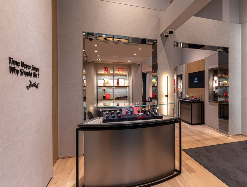 新たなストリートに移転して「タグ・ホイヤー 広島」がリニューアルオープン！