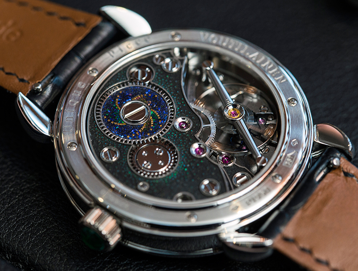 復活と再生をイメージした 美術工芸的タイムピース 『Hisui