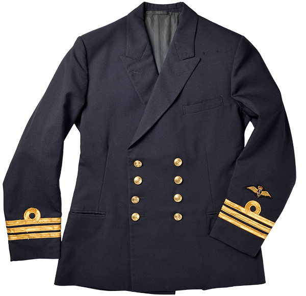 英国『ギーブス＆ホークス（Gieves&Hawkes）』製の海軍士官用ネイビー・ブレザー