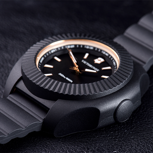 h*e様 VICTORINOX(ビクトリノックス) 腕時計 2018年 ビクトリノックス新作 イノックス V | ブランド腕時計の正規