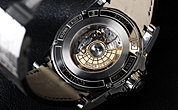 ロジェ・デュブイ (ROGER DUBUIS)